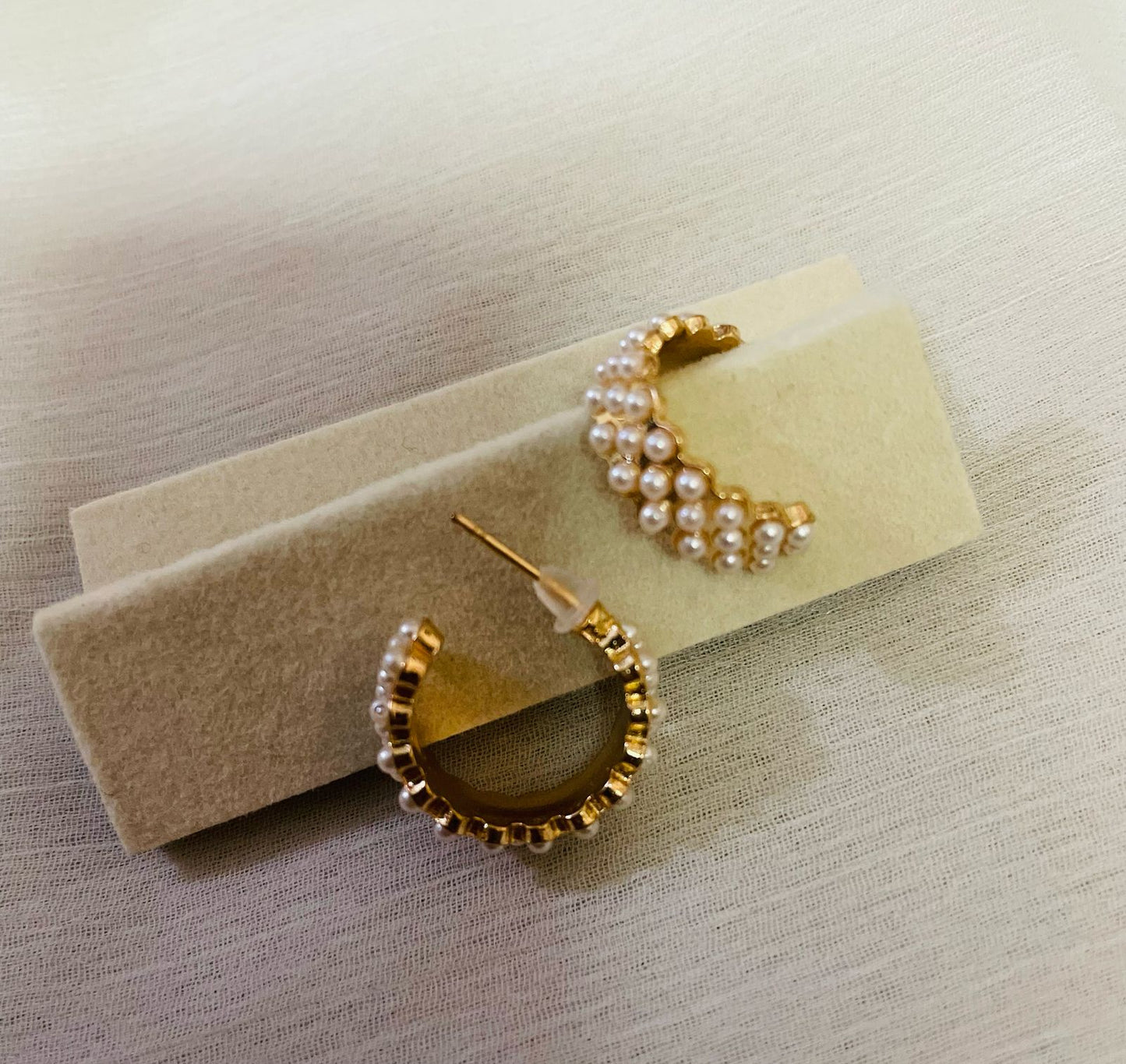 Pearl-hoops